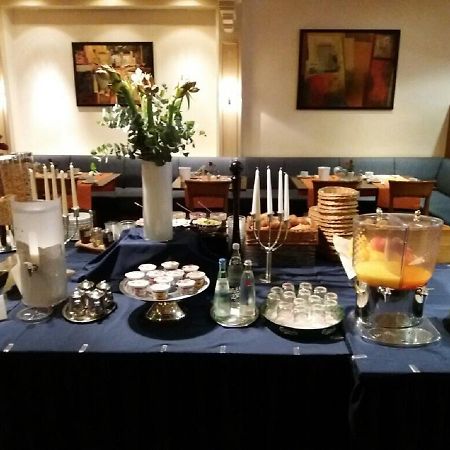 Hotel Rheinterrasse Benrath Dusseldorf Ngoại thất bức ảnh