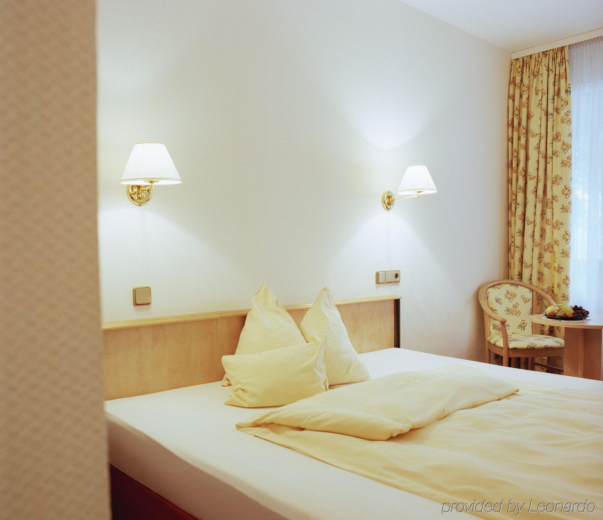 Hotel Rheinterrasse Benrath Dusseldorf Ngoại thất bức ảnh