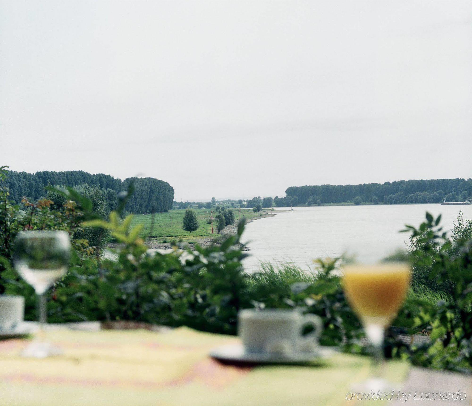 Hotel Rheinterrasse Benrath Dusseldorf Ngoại thất bức ảnh